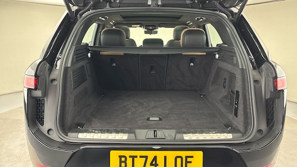 Used Land Rover Range Rover Sport 2024 for sale - 76163825: Photo 11
