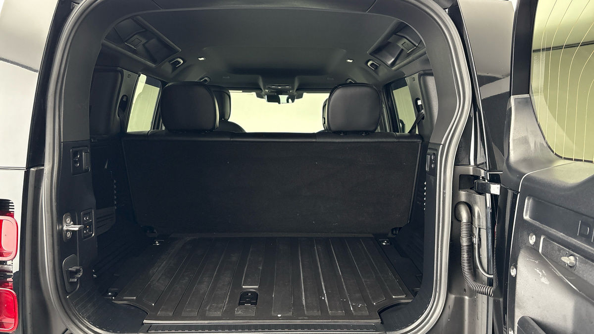 Used Land Rover Defender 110 2023 for sale - 76798985: Photo 11