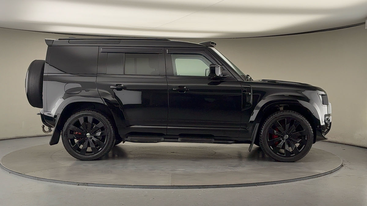 Used Land Rover Defender 110 2023 for sale - 76798985: Photo 16