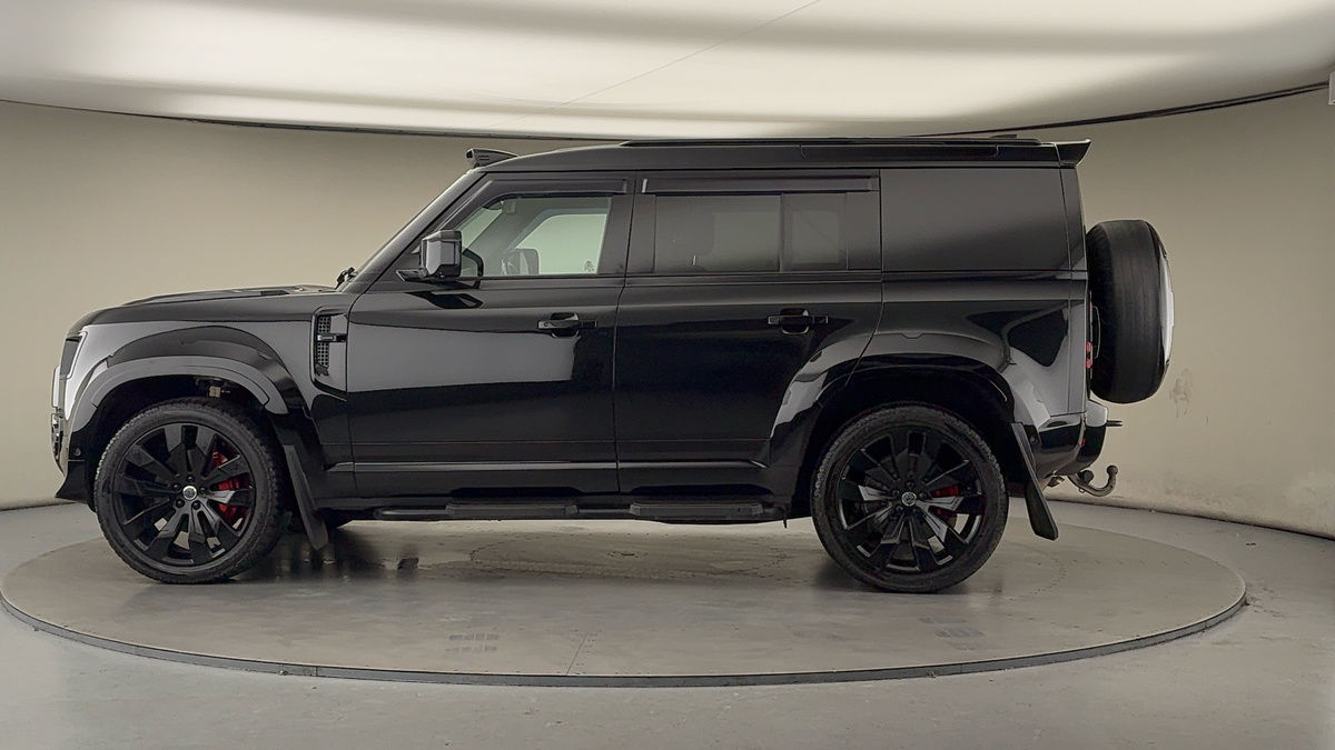 Used Land Rover Defender 110 2023 for sale - 76798985: Photo 30