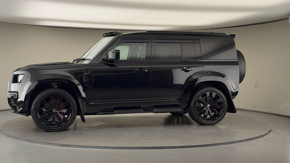 Used Land Rover Defender 110 2023 for sale - 76798985: Photo 31