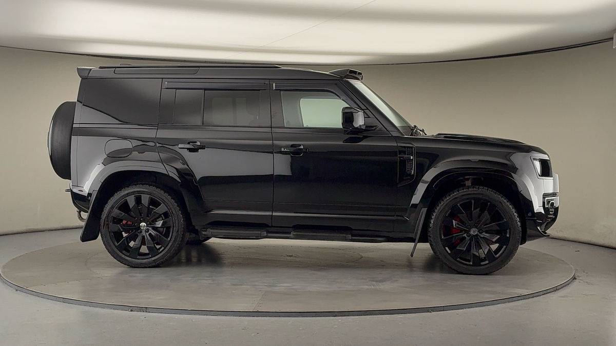 Used Land Rover Defender 110 2023 for sale - 76798985: Photo 39