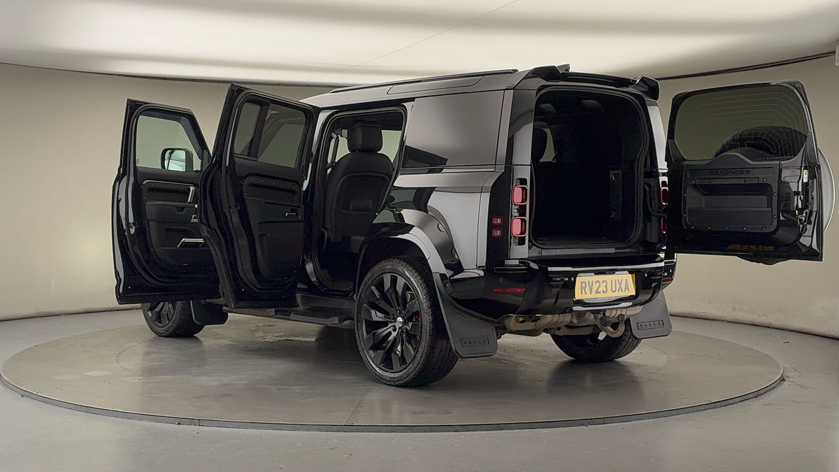 Used Land Rover Defender 110 2023 for sale - 76798985: Photo 46