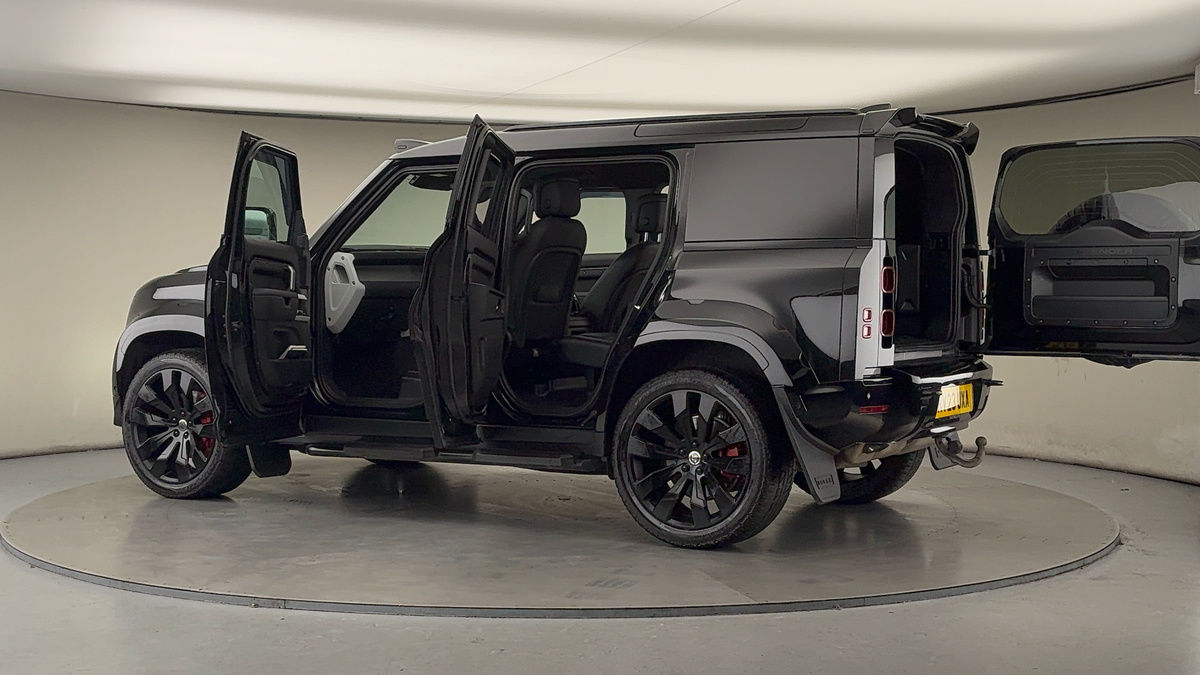 Used Land Rover Defender 110 2023 for sale - 76798985: Photo 48