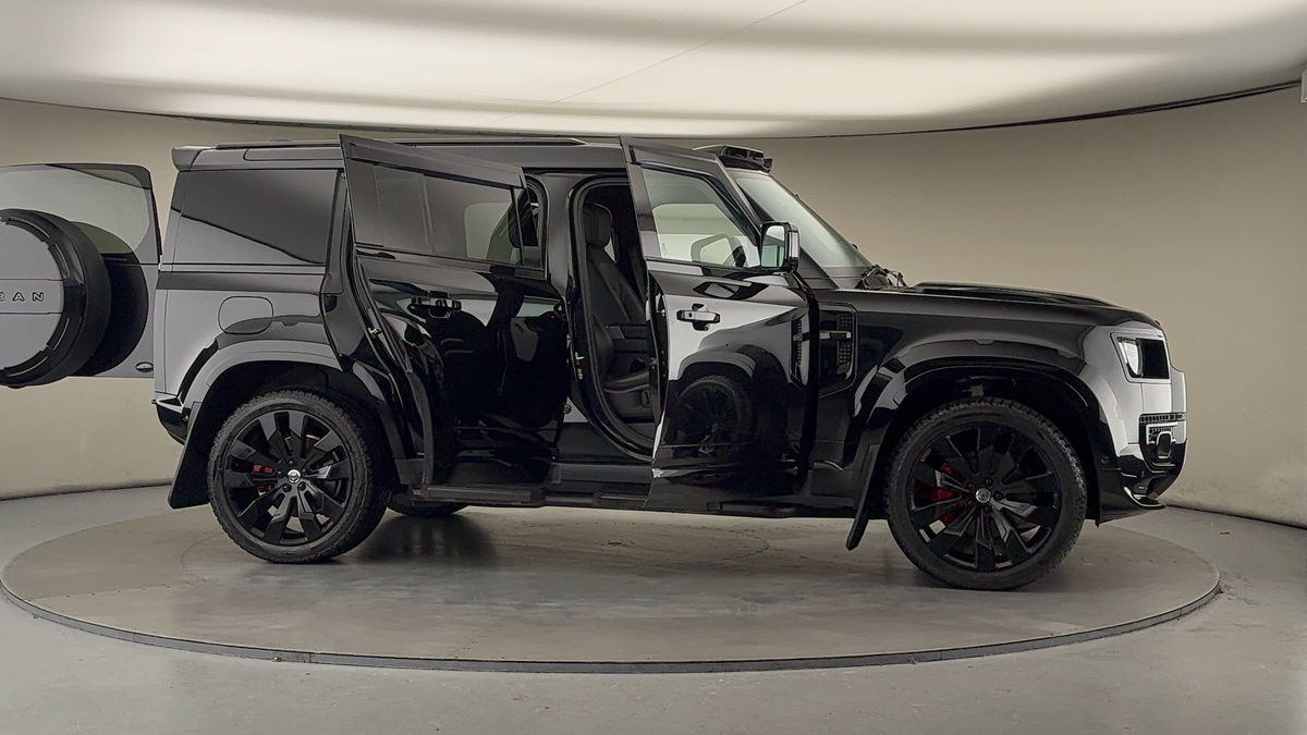 Used Land Rover Defender 110 2023 for sale - 76798985: Photo 58