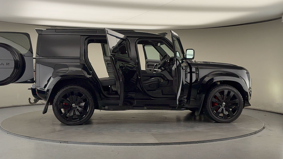 Used Land Rover Defender 110 2023 for sale - 76798985: Photo 59