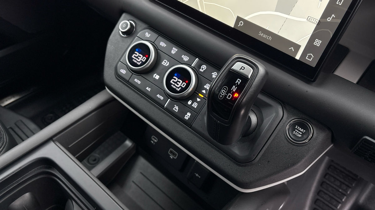 Used Land Rover Defender 110 2023 for sale - 76798985: Photo 6