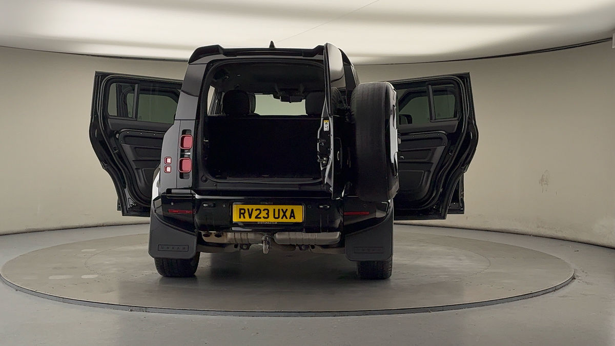 Used Land Rover Defender 110 2023 for sale - 76798985: Photo 63