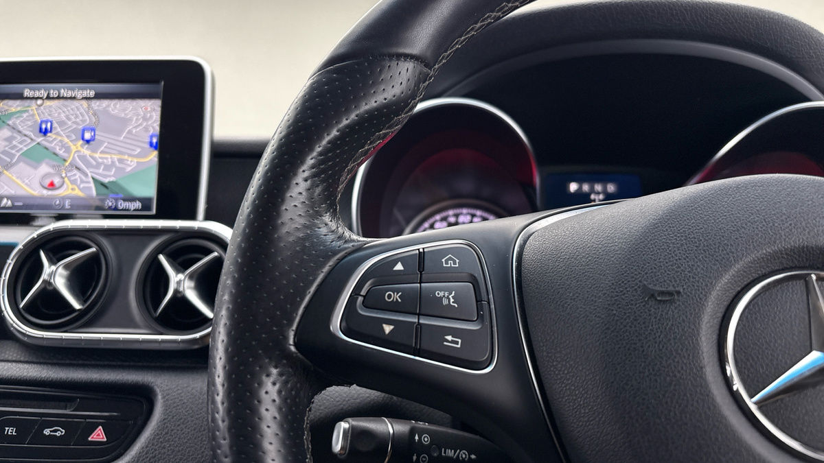 Used Mercedes-Benz X Class 2019 for sale - 76368747: Photo 13