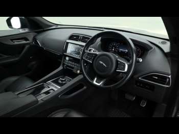 Used Jaguar F-Pace 2020 for sale - 74562103: Photo