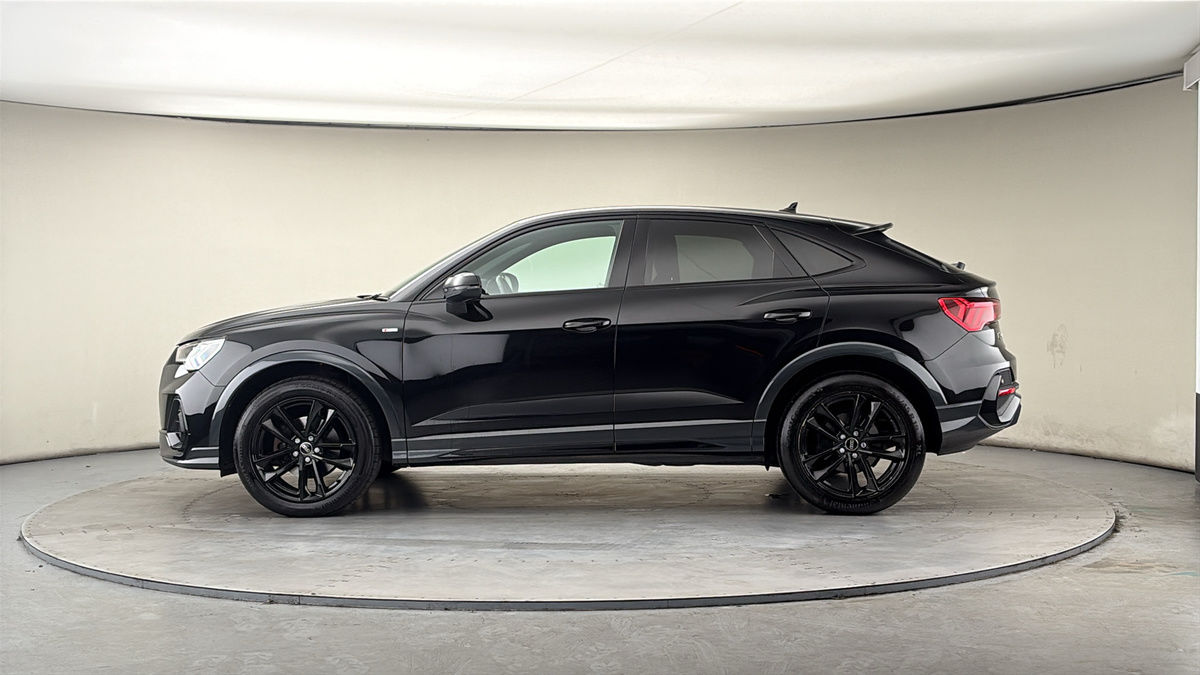 Used Audi Q3 2022 for sale - 77990349: Photo 15