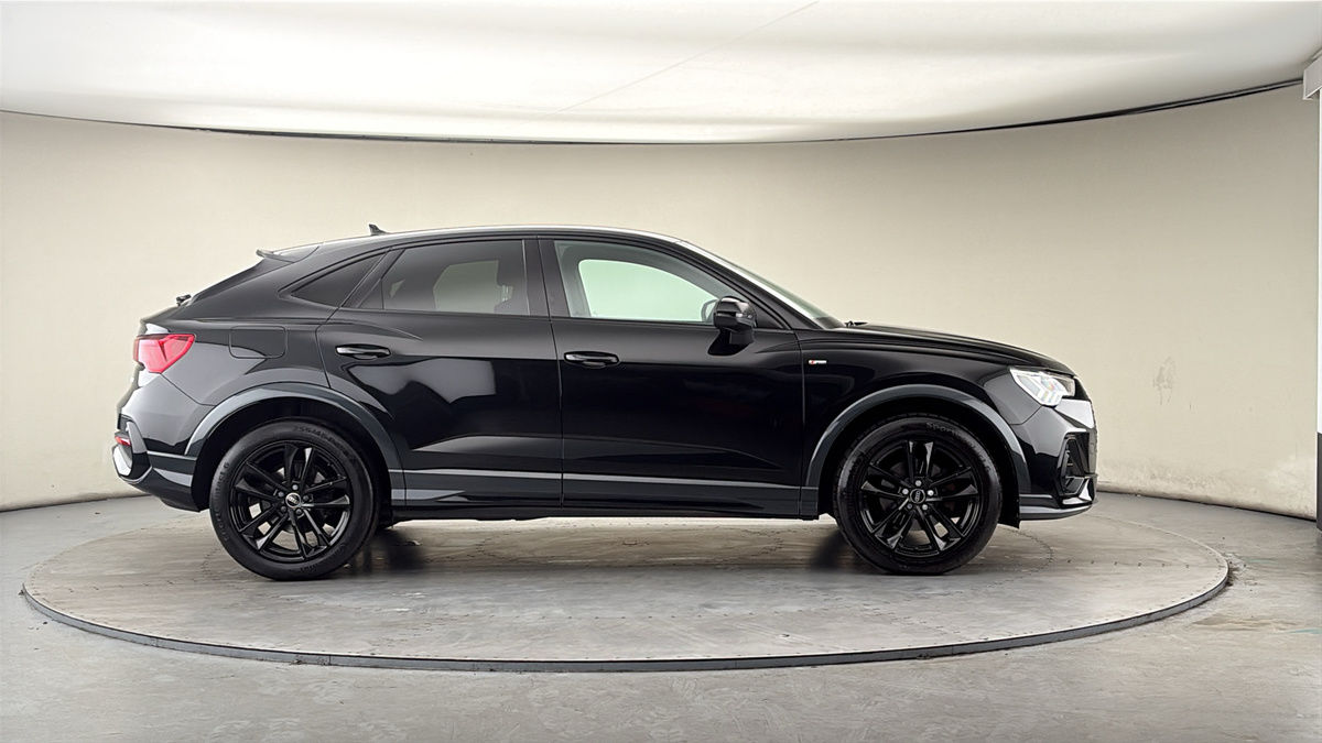 Used Audi Q3 2022 for sale - 77990349: Photo 16