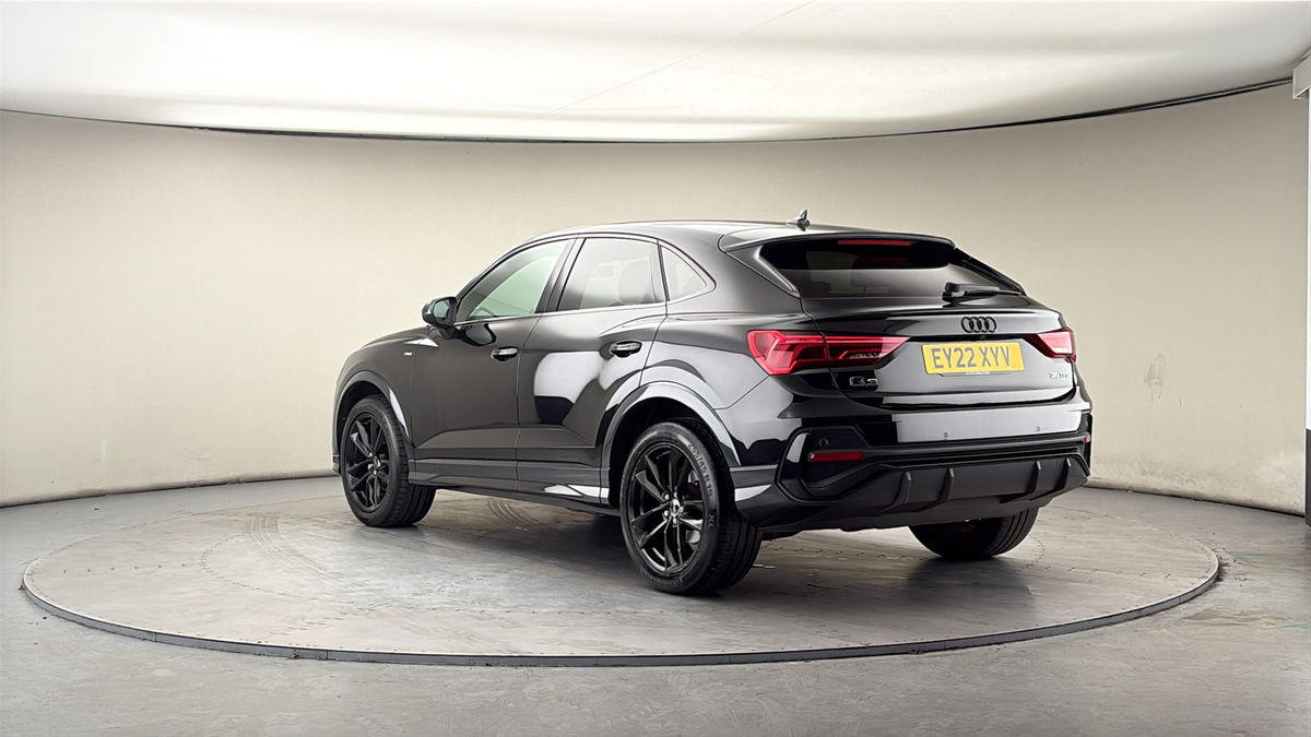 Used Audi Q3 2022 for sale - 77990349: Photo 2