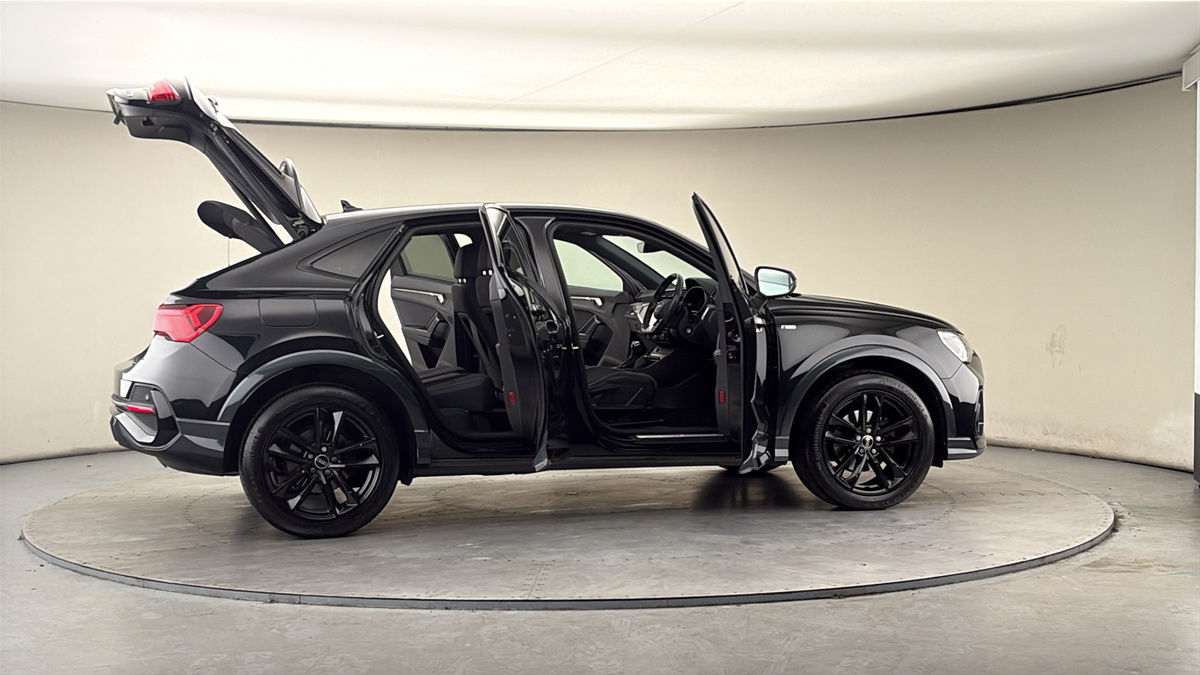 Used Audi Q3 2022 for sale - 77990349: Photo 56