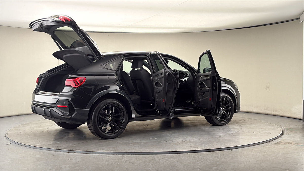 Used Audi Q3 2022 for sale - 77990349: Photo 57