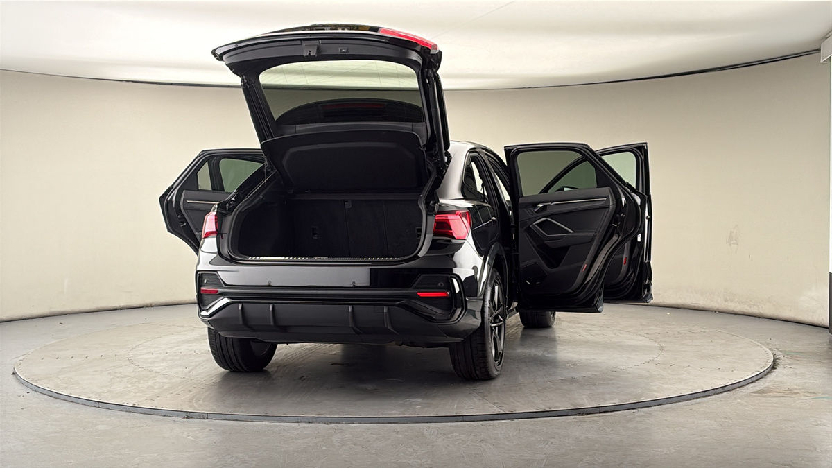 Used Audi Q3 2022 for sale - 77990349: Photo 59