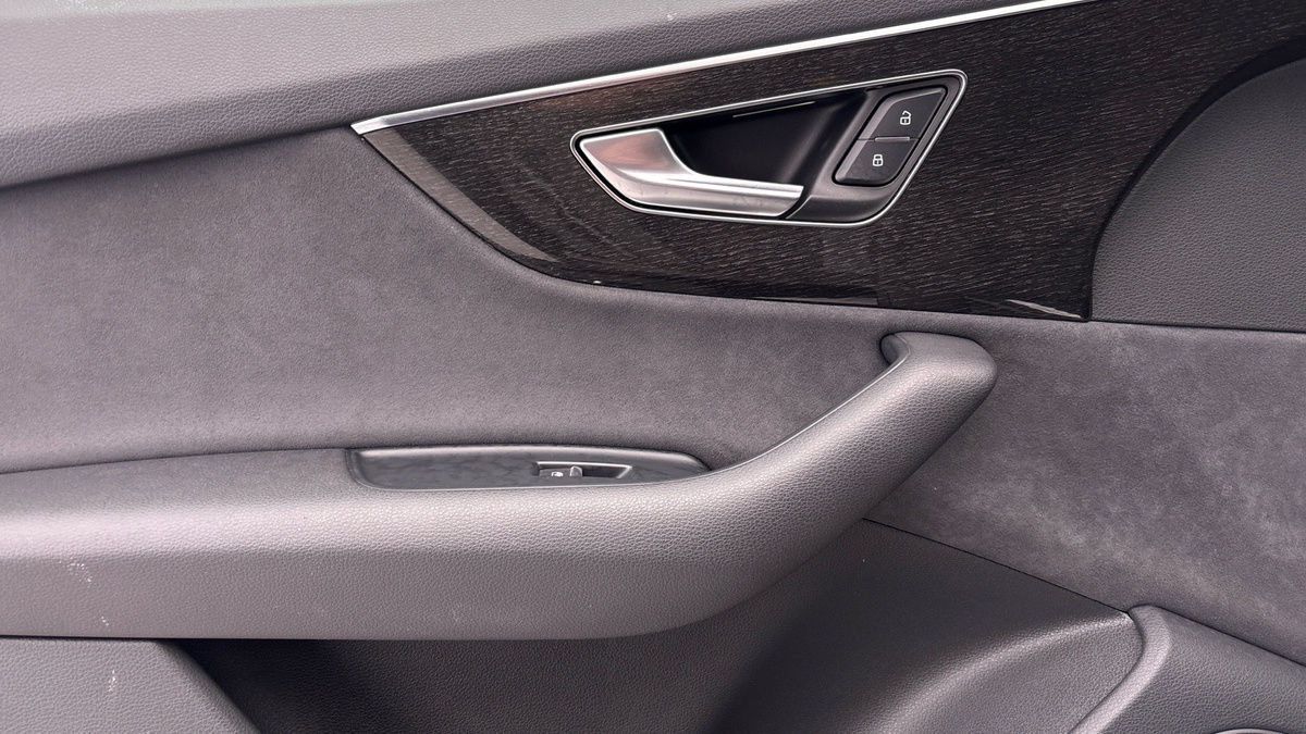 Used Audi Q7 2023 for sale - 76368748: Photo 19