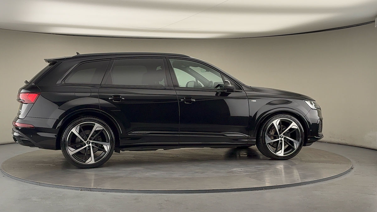 Used Audi Q7 2023 for sale - 76368748: Photo 40