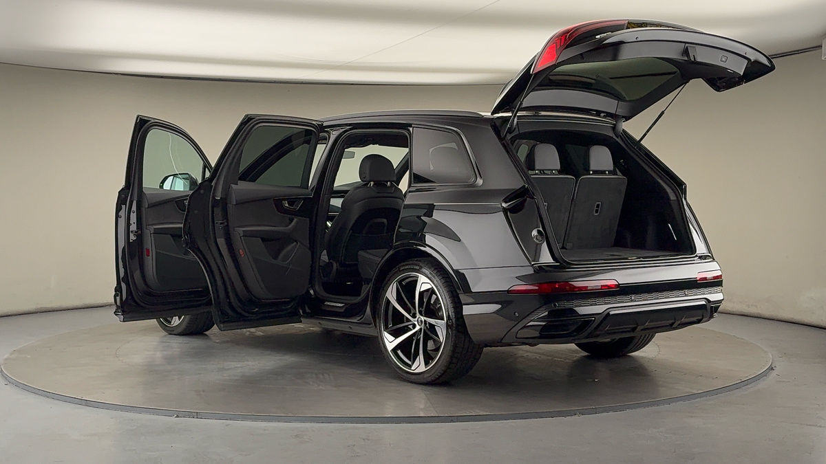 Used Audi Q7 2023 for sale - 76368748: Photo 46