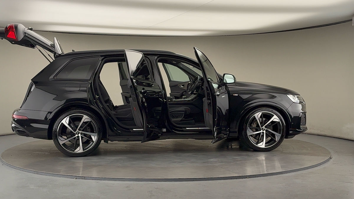 Used Audi Q7 2023 for sale - 76368748: Photo 59
