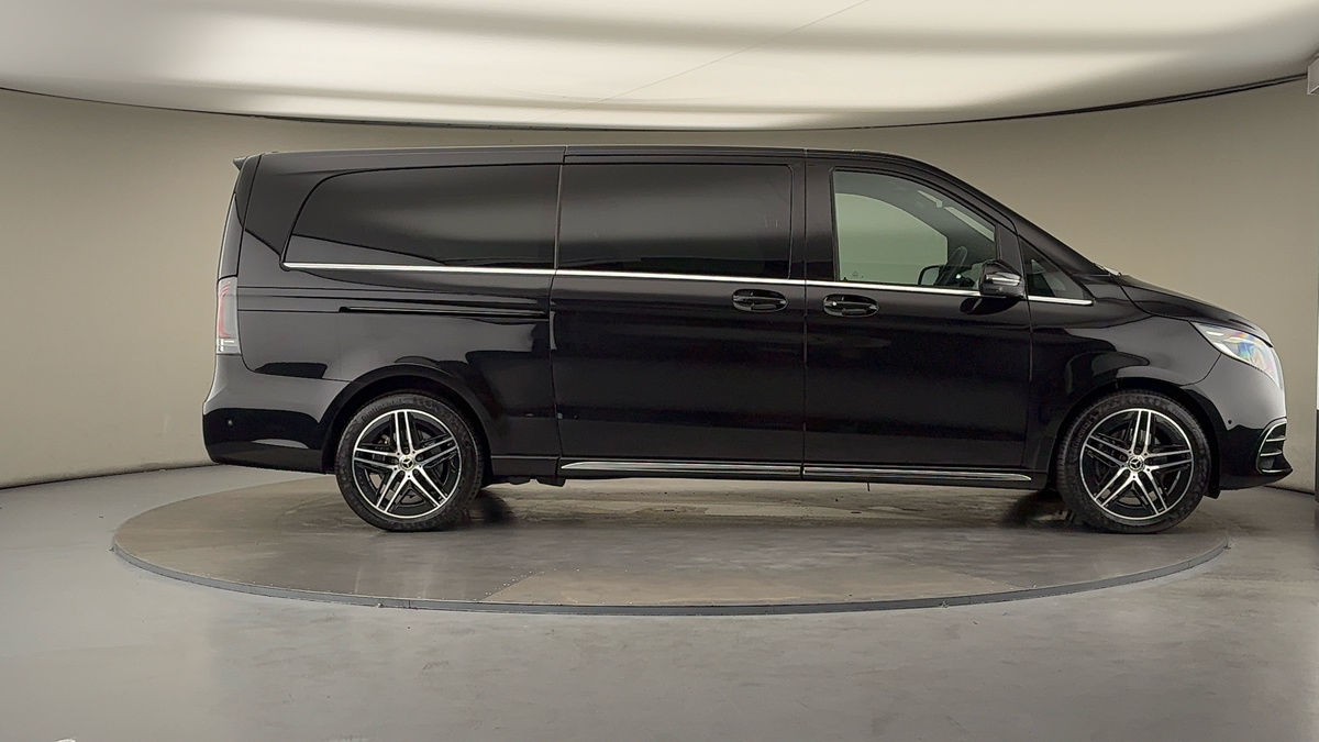 Used Mercedes-Benz V-Class 2024 for sale - 76010602: Photo 16