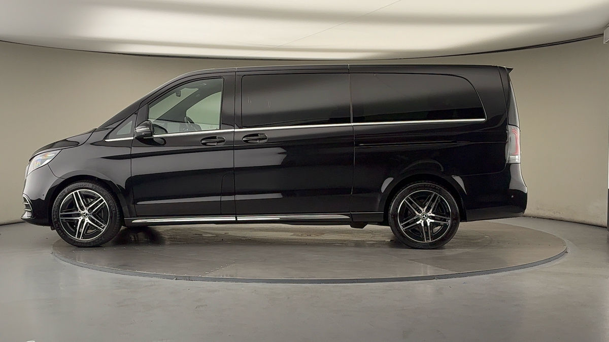 Used Mercedes-Benz V-Class 2024 for sale - 76010602: Photo 27