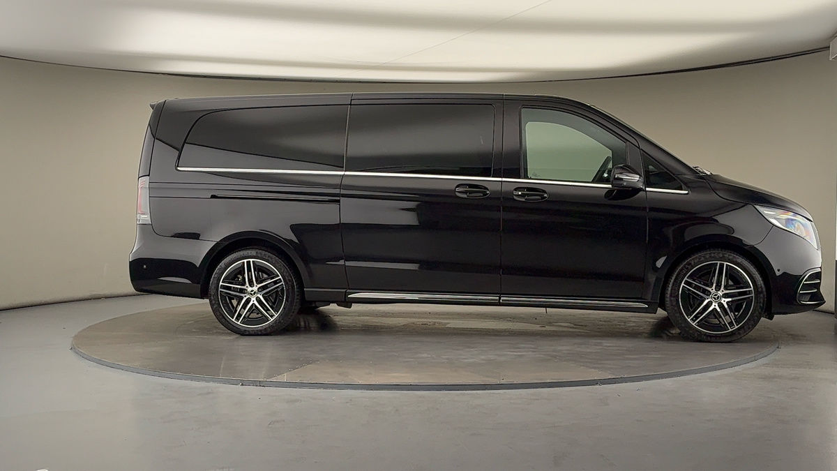 Used Mercedes-Benz V-Class 2024 for sale - 76010602: Photo 36
