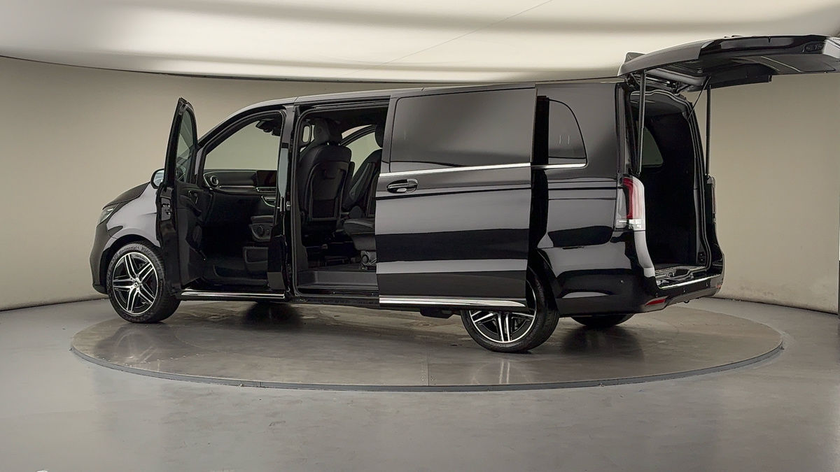 Used Mercedes-Benz V-Class 2024 for sale - 76010602: Photo 45