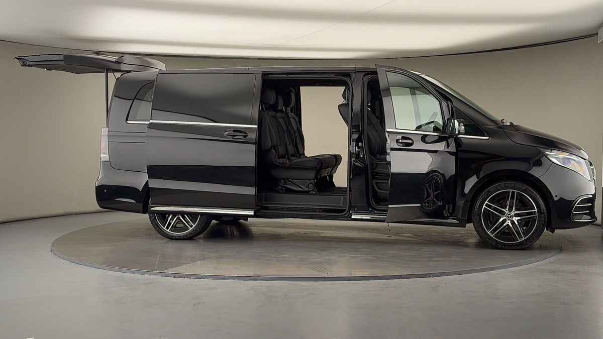 Used Mercedes-Benz V-Class 2024 for sale - 76010602: Photo 55