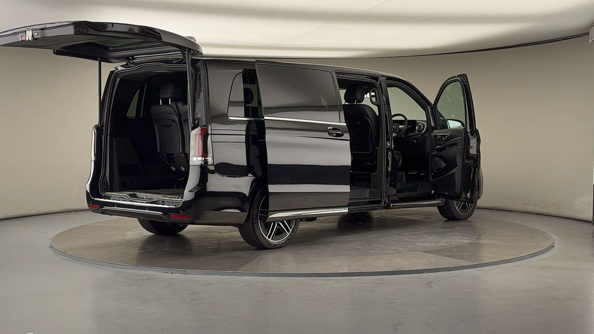 Used Mercedes-Benz V-Class 2024 for sale - 76010602: Photo 58