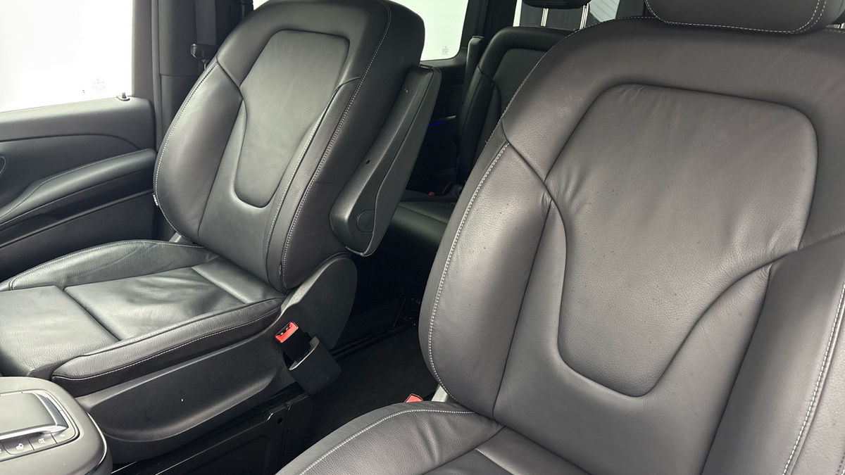 Used Mercedes-Benz V-Class 2024 for sale - 76010602: Photo 7