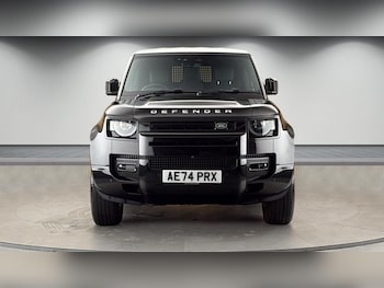 Used Land Rover Defender 90 2024 for sale - 78632777: Photo