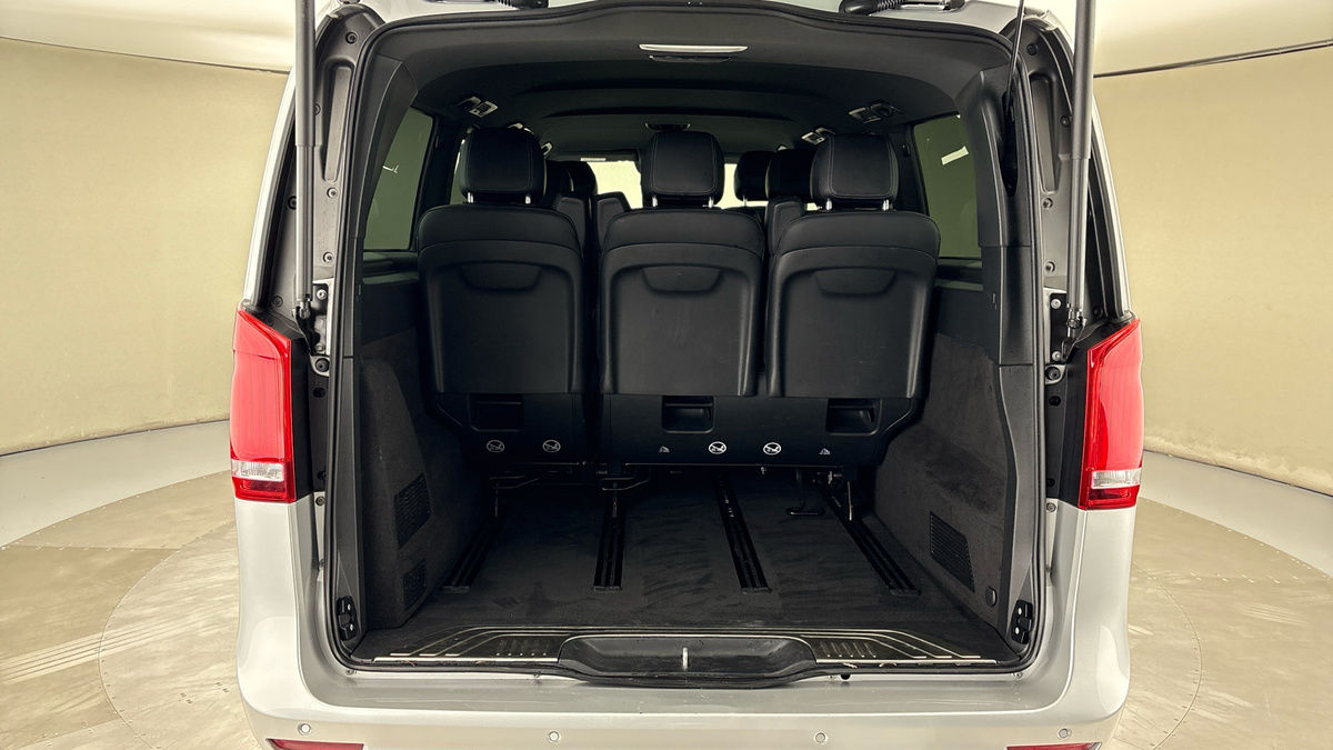 Used Mercedes-Benz V-Class 2023 for sale - 75924509: Photo 11