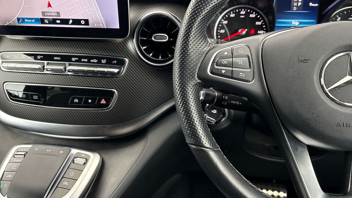 Used Mercedes-Benz V-Class 2023 for sale - 75924509: Photo 13