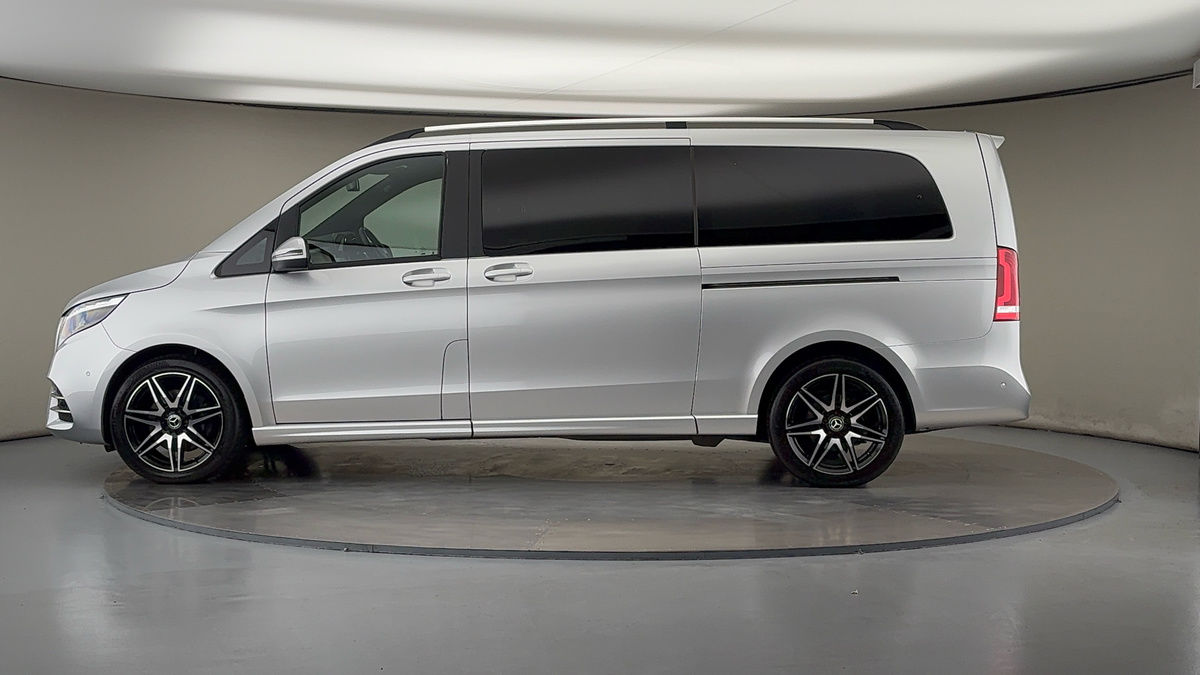 Used Mercedes-Benz V-Class 2023 for sale - 75924509: Photo 15