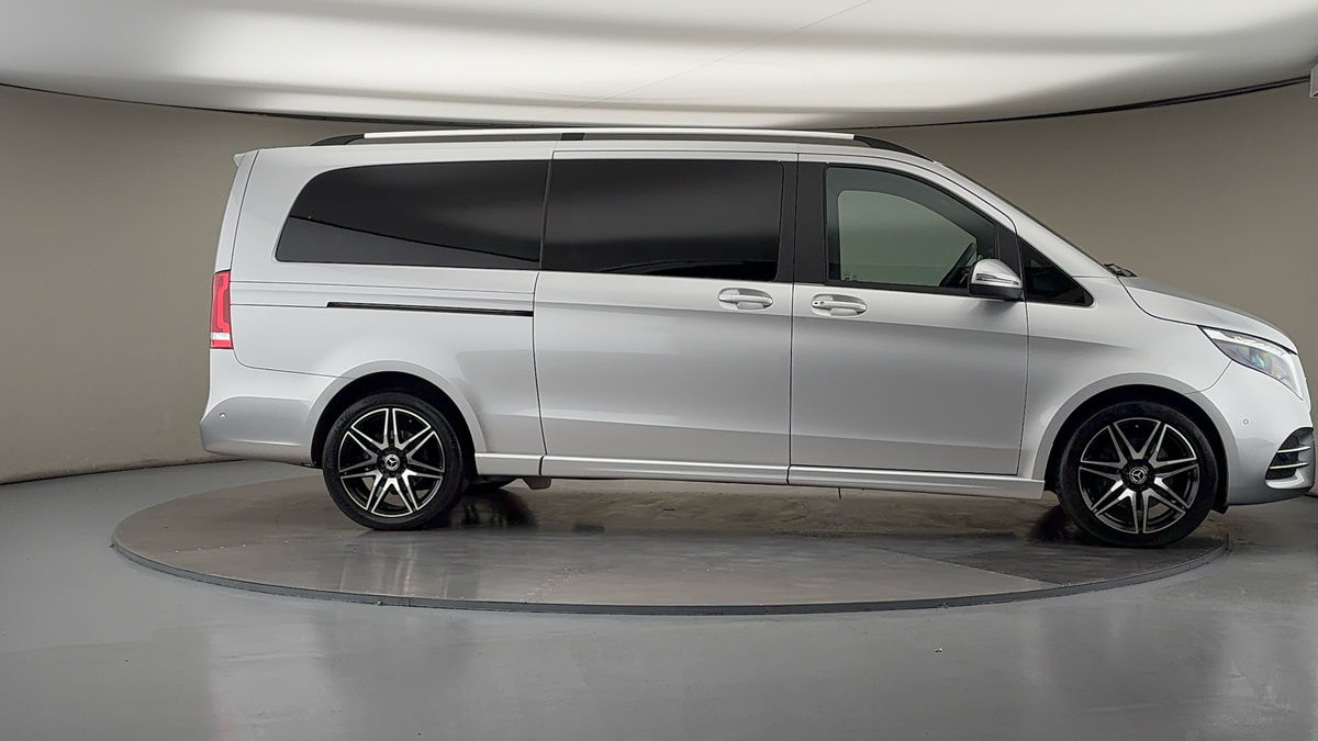 Used Mercedes-Benz V-Class 2023 for sale - 75924509: Photo 36