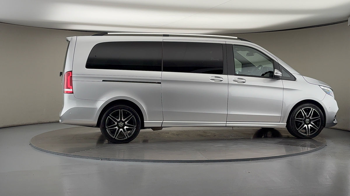 Used Mercedes-Benz V-Class 2023 for sale - 75924509: Photo 37