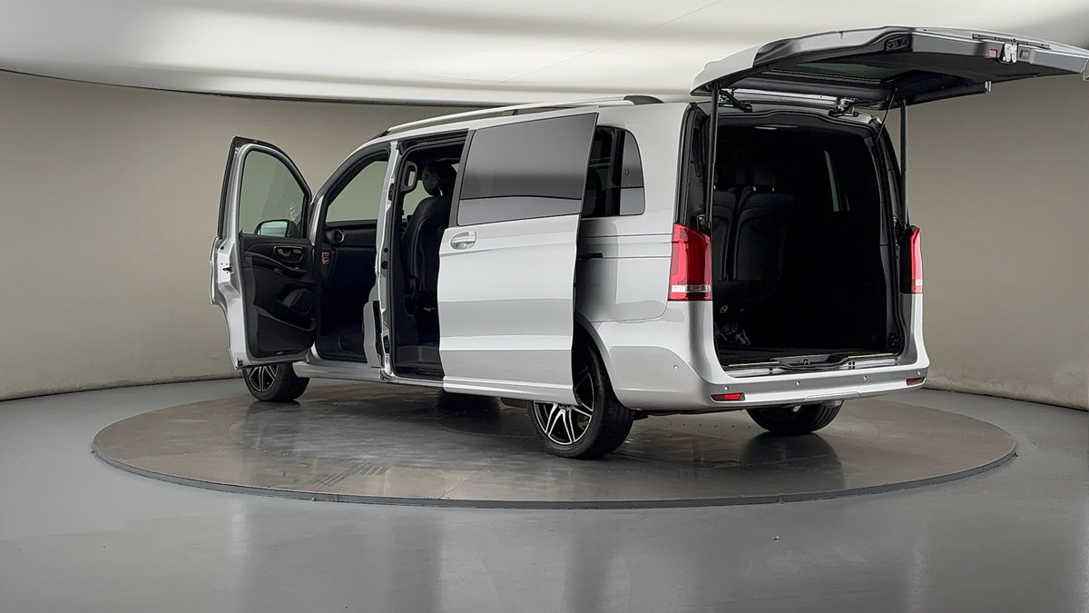 Used Mercedes-Benz V-Class 2023 for sale - 75924509: Photo 43