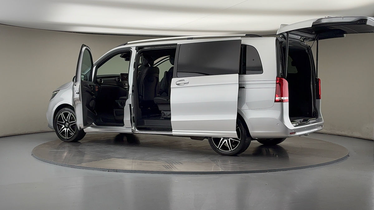 Used Mercedes-Benz V-Class 2023 for sale - 75924509: Photo 45