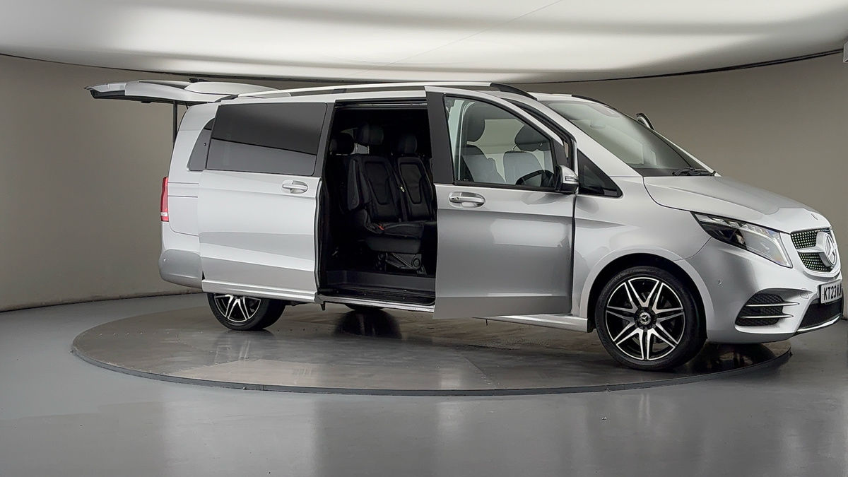 Used Mercedes-Benz V-Class 2023 for sale - 75924509: Photo 54