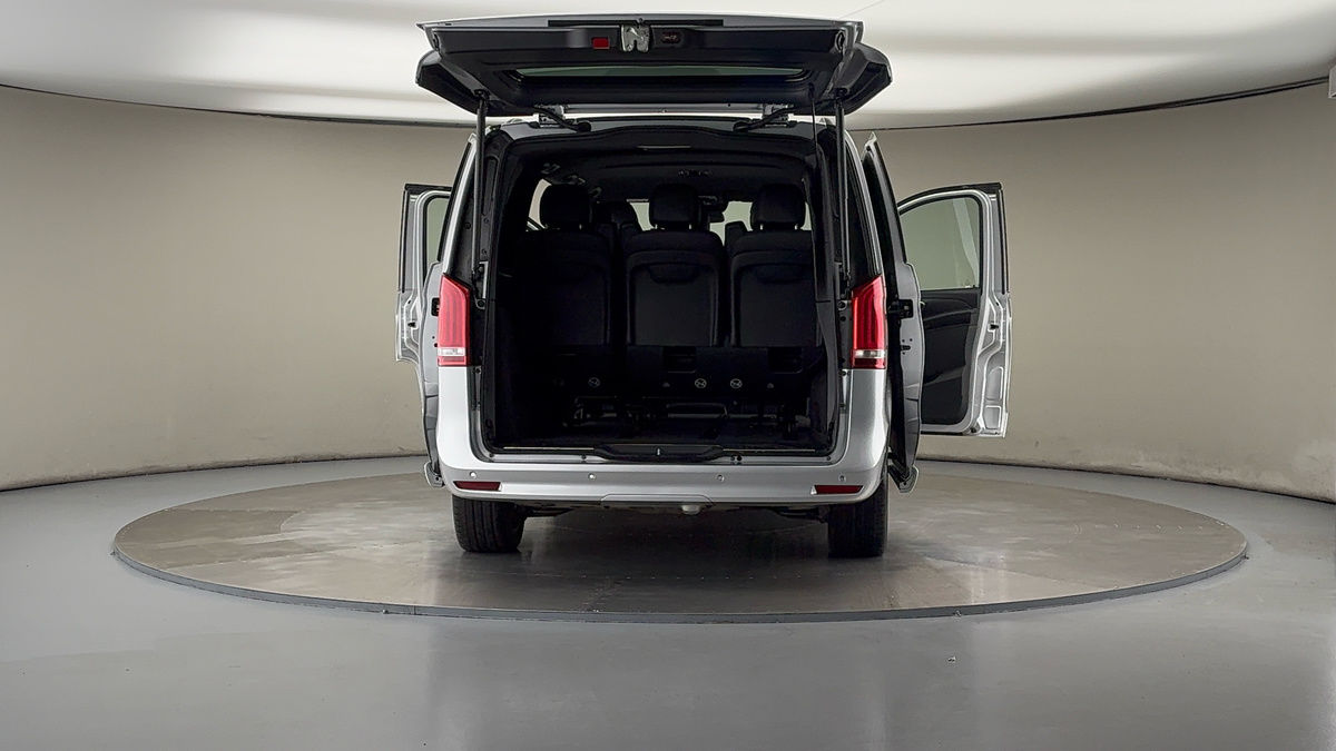 Used Mercedes-Benz V-Class 2023 for sale - 75924509: Photo 60