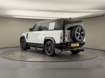 Used Land Rover Defender 110 2021 for sale - 75924515: Photo