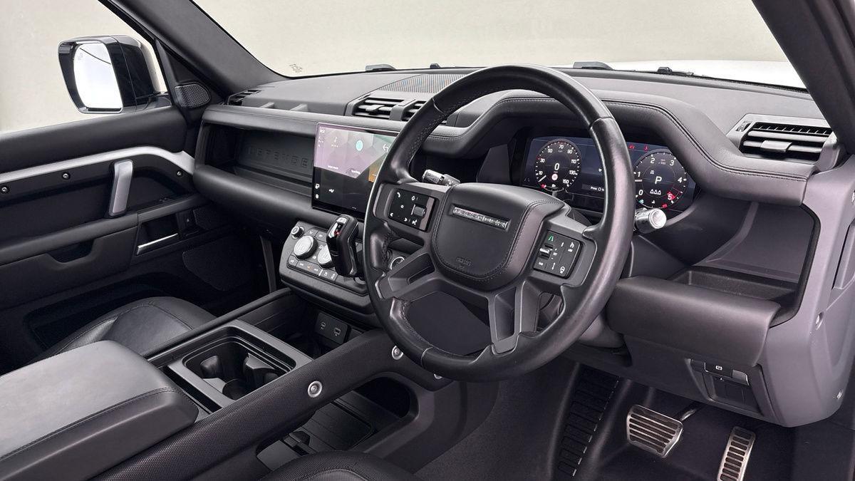 Used Land Rover Defender 110 2021 for sale - 75924515: Photo 5