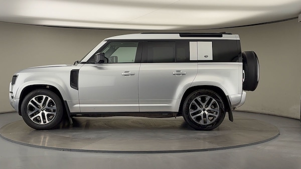 Used Land Rover Defender 110 2024 for sale - 75999285: Photo 15