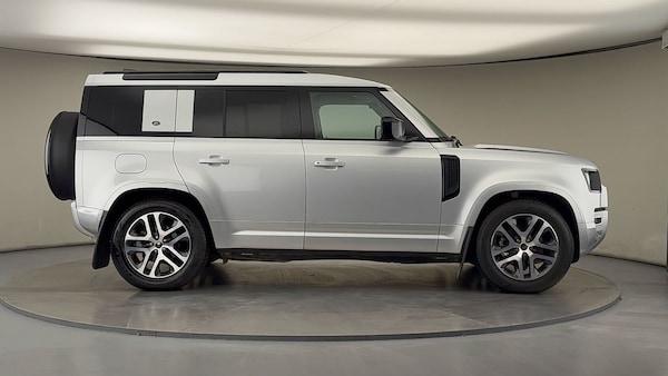 Used Land Rover Defender 110 2024 for sale - 75999285: Photo 16