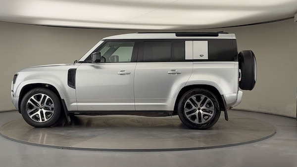 Used Land Rover Defender 110 2024 for sale - 75999285: Photo 27