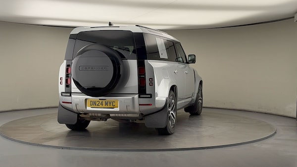 Used Land Rover Defender 110 2024 for sale - 75999285: Photo 40