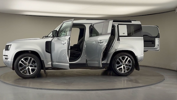 Used Land Rover Defender 110 2024 for sale - 75999285: Photo 47