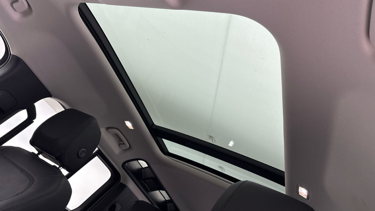 Used Land Rover Defender 110 2024 for sale - 75999285: Photo 6