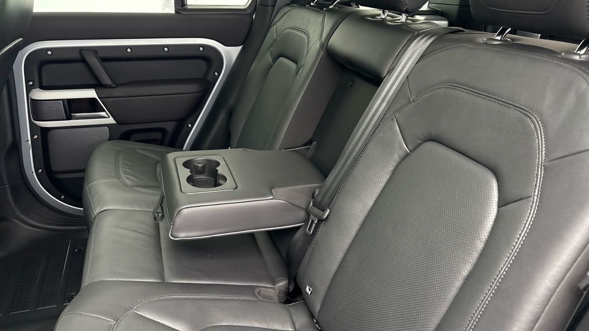 Used Land Rover Defender 110 2024 for sale - 75999285: Photo 9